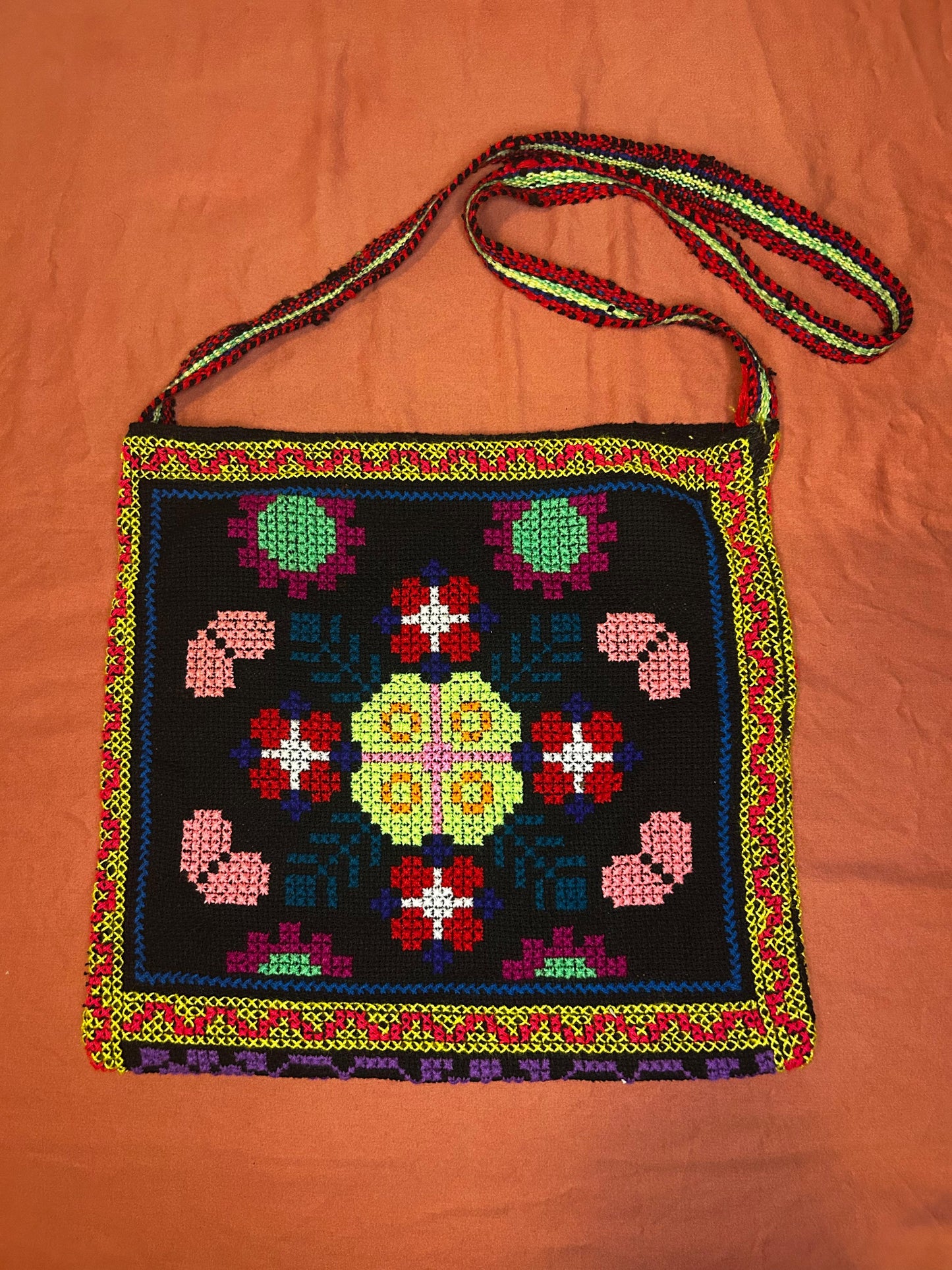 Authentic Shipibo Handwoven Ícaro Medicine Bag (RARE - Vintage - Black)